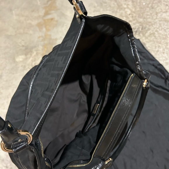 Fendi bag - great condition!! - Picture 4 of 8